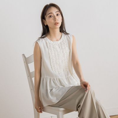 ＜Droite lautreamont (Women)＞【ＷＥＢ限定】サテンフリルノースリブラウス≪手洗い可能≫