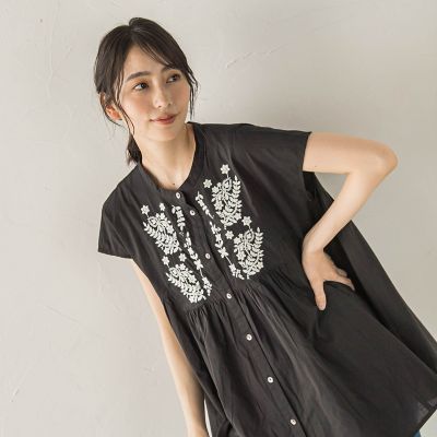 WEB限定】キャンブリック立体刺繍ピンタックブラウス | Droite