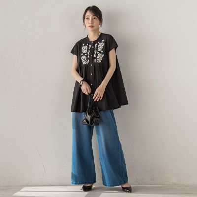 WEB限定】キャンブリック立体刺繍ピンタックブラウス | Droite