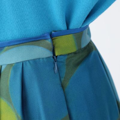 ＣＡＢａＮ　シルクツイル　ビッグドットプリント　フレアスカート