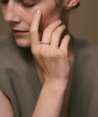 トーン］ K18RBG ブラウンダイヤモンド ステーション リング