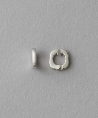 K10WG テクスチャ ハグイヤリング | ete bijoux (Women
