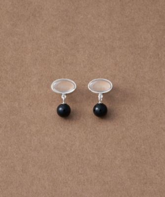 ＜ete bijoux (Women)＞［スフィア］　クォーツ／ブラックカルセドニー　ピアス