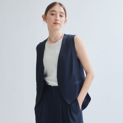【SALE】Ketty (Women)/ケティ バックテールショートジレ&#8810;手洗い可能&#8811; 05ネイビー トップス【三越伊勢丹/公式】