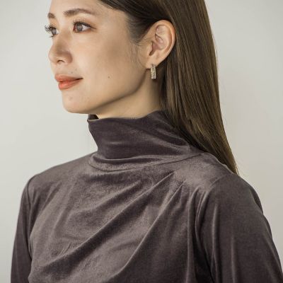 ニュアンスベロアハイネックカットソー≪手洗い可能≫