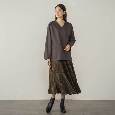 梳毛調合繊Ｖネックプルブラウス≪セットアップ対応／洗濯機で洗える≫