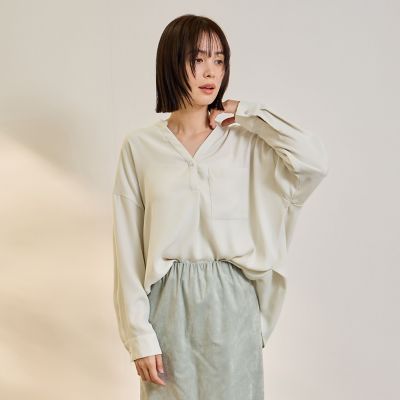 ＜Ketty (Women)＞ダブルバックサテンキーネックブラウス≪手洗い可能≫