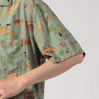ＴＷＯ　ＰＡＬＭＳ　レーヨン　アロハシャツ