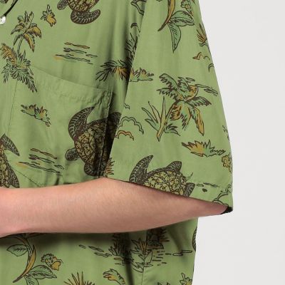 【別注】ＴＷＯ　ＰＡＬＭＳ　レーヨン　アロハシャツ