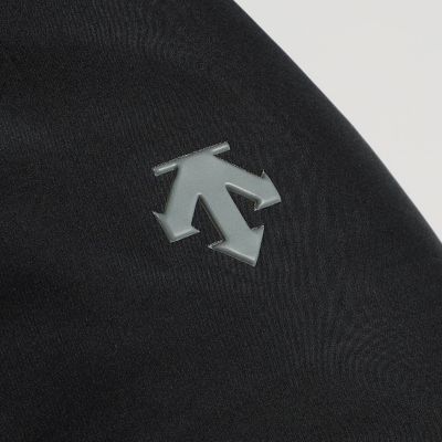 ＤＥＳＣＥＮＴＥ　Ａｌｔｅｒｒａｉｎ８１　ＷＧＣ４４　ＧＯＲＥ－ＴＥＸ　ＩＮＦＩＮＩＵＭ　ダウンジャケット