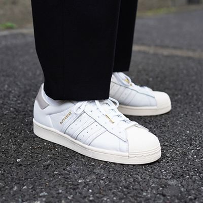 美品23.5 adidasアディダス×トゥモローランド スーパースターHT284