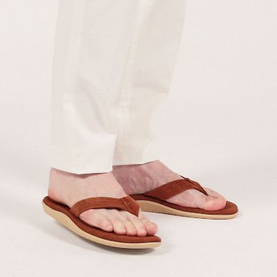 ＩＳＬＡＮＤ　ＳＬＩＰＰＥＲ　ＰＴ２０３　スエードトングサンダル