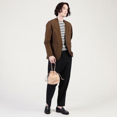 ＡＭＩＡＣＡＬＶＡ　ＳＣＡＲＥＣＲ　カーフレザー　巾着バッグ