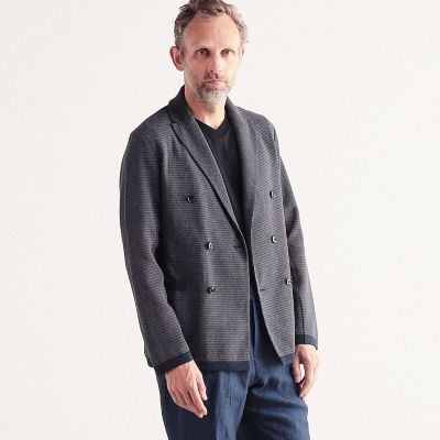 ポリエステルペーパー　ダブルブレスト６Ｂニットジャケット