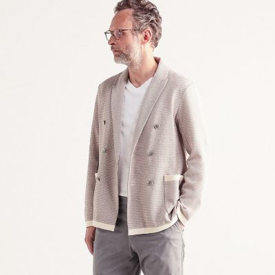 ポリエステルペーパー　ダブルブレスト６Ｂニットジャケット