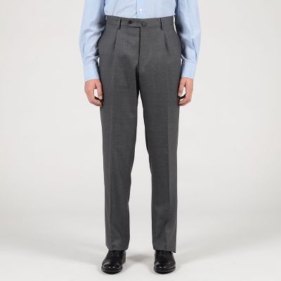 １５　ＰＯＩＮＴ　７　ウール　シングルブレステッド　２Ｂスーツ　ＤＯＲＭＥＵＩＬ