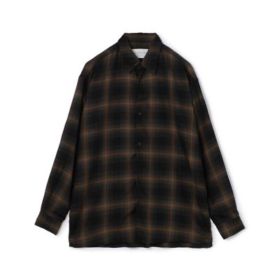 ウールポリエステル　シャーリングレギュラーカラーシャツ
