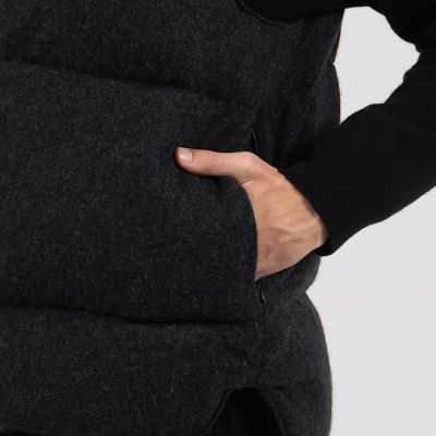カシミヤ　ニットダウンベスト