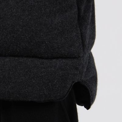 カシミヤ　ニットダウンベスト