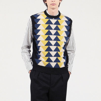 トゥモローランド　ダークブラウン Vネック ニットベストとスラックス トゥモローランド ダークブラウン Vネック ニットベストとスラックス