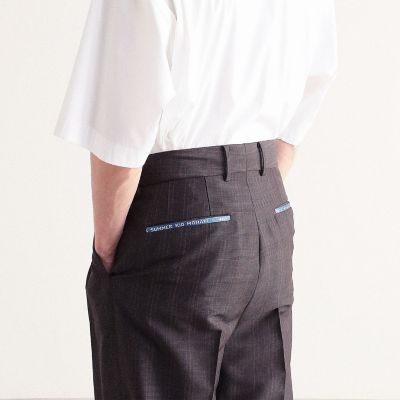 モヘヤウールトロピカル　２プリーツワイドパンツ　Ｔａｙｌｏｒ＆Ｌｏｄｇｅ