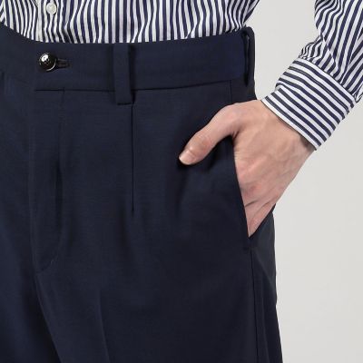 ウール　フロントダーツストレートパンツ
