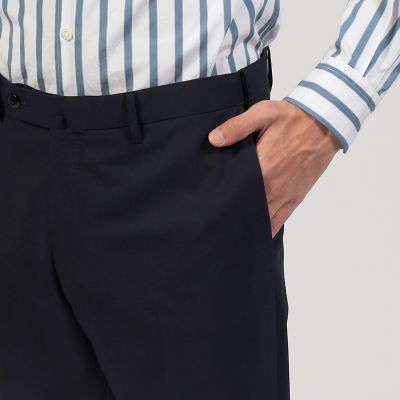 ポリエステルウール　スリムストレートスラックス　ＦＲＥＥ　ＦＩＴ