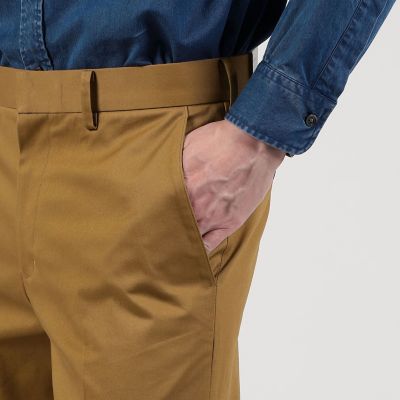 チノストレッチ　スリムテーパードパンツ