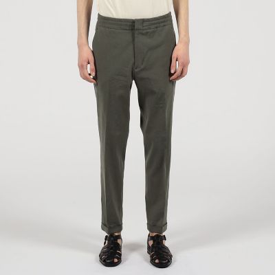 23SS テーパードパンツ　XS ニッセン パンツ テーパード 小さいサイズ レディース きれい