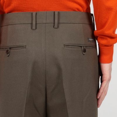 ドライウールツイル 2プリーツワイドストレートバレルパンツ