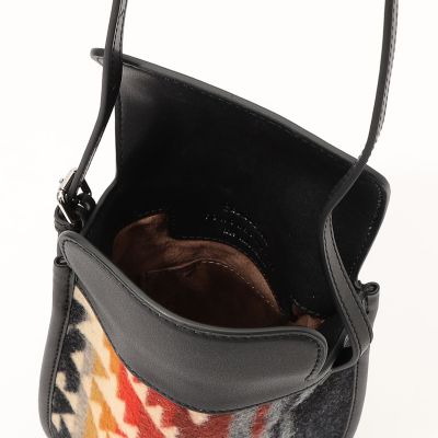 ｔｈｅ　ｄｉｌｅｔｔａｎｔｅ　ファブリック×レザーコンビ　２ＷＡＹポシェット