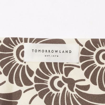 ＴＯＭＯＲＲＯＷＬＡＮＤ　シルク　スカーフ