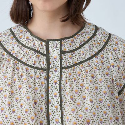 ブラウス シャツ コットンローンプリント クルーネックブラウス レディース コットンローンプリント クルーネックブラウス | maison
