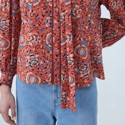 コットンローンプリント ボウタイブラウス | maison TOMORROWLAND