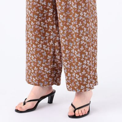 プリントフラワー　ナローストレートパンツ