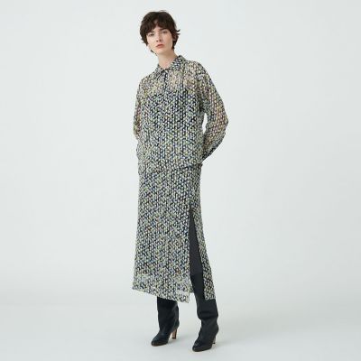 【タイムセール：６月３０日（月）午前９時３０分迄】レーヨンポリエステルプリント　シースルーサテンスカート