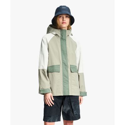 透湿 防水シーム カラーブロック ショートフレアジャケット | AIGLE