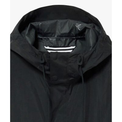 透湿防水　防風　パッカブルフーデッドジャケット