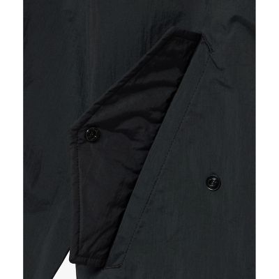 透湿防水　防風　パッカブルフーデッドジャケット