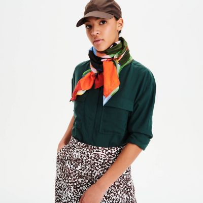 ＜AIGLE＞リラックスシルエット　ドレープデザイン長袖シャツ