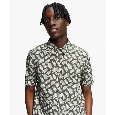 完売品　EFFLORESCENCE ナイロン半袖シャツ　カーキ　 サイズ　M 完売品 EFFLORESCENCE ナイロン半袖シャツ カーキ サイズ M 【公式通販】
