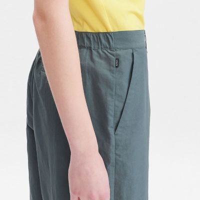 吸水速乾　セミワイド　ストレート　パンツ