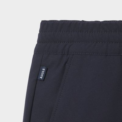 撥水　センターシーム　ストレートパンツ
