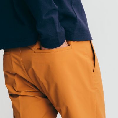 撥水　センターシーム　ストレートパンツ