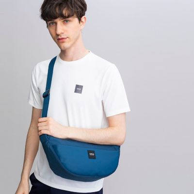 アーバン バナナ ショルダーバッグ 三越伊勢丹オンラインストア 公式