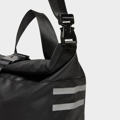 撥水　ロールトップバックパック　２２Ｌ