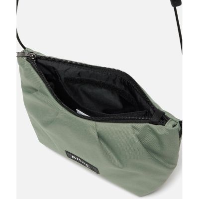 【ｐａｃｓａｆｅ（Ｒ）】　クロスショルダーバッグ　１．５Ｌ