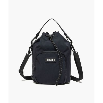 ＜AIGLE＞撥水　リサイクルナイロン　２ｗａｙ巾着バッグ　ミニポーチ付き　Ｗ１８×Ｈ２７×Ｄ１２ｃｍ　４Ｌ