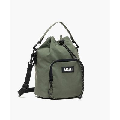 撥水　リサイクルナイロン　２ｗａｙ巾着バッグ　ミニポーチ付き　Ｗ１８×Ｈ２７×Ｄ１２ｃｍ　４Ｌ
