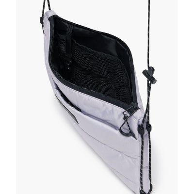 撥水　パディング　サコッシュ　ショルダーバッグ　ミニポーチ付き　Ｗ２８×Ｈ２０×Ｄ４ｃｍ
